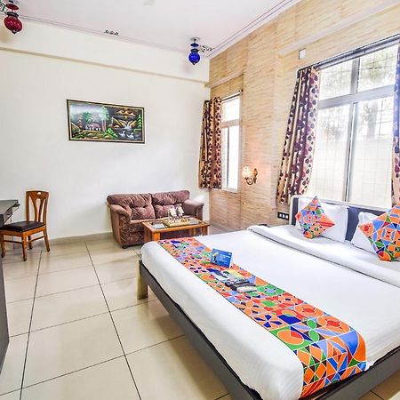 FabHotel Everest International Udaipur Exterior foto