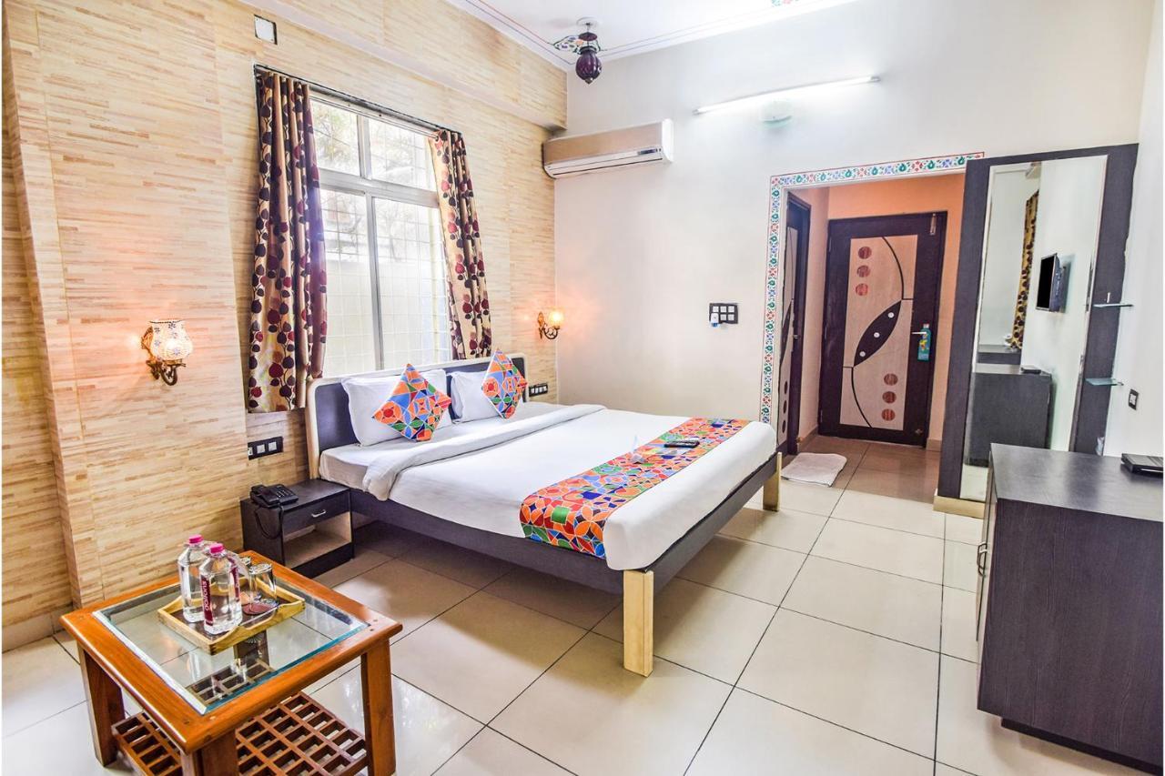 FabHotel Everest International Udaipur Exterior foto