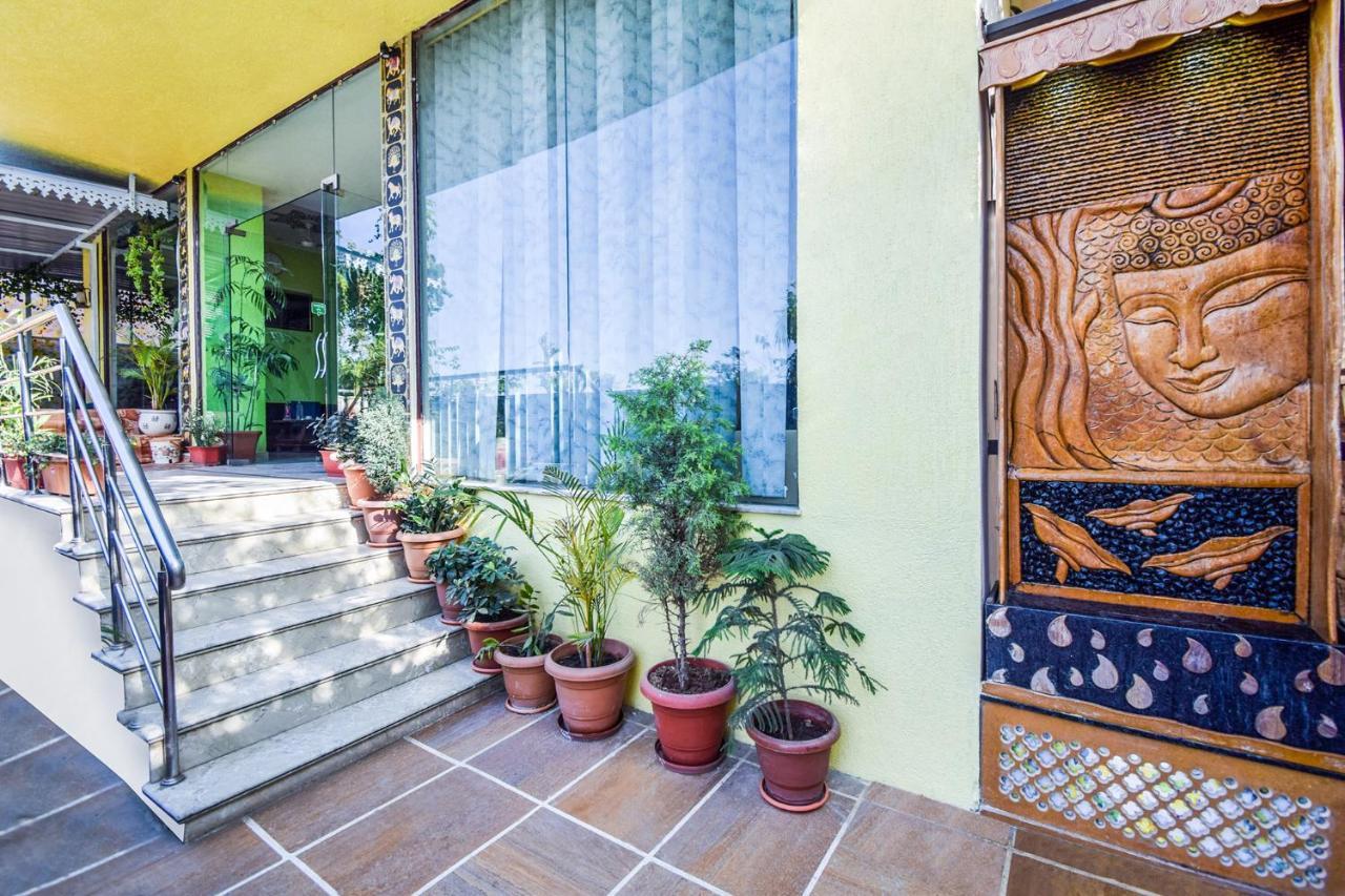 FabHotel Everest International Udaipur Exterior foto